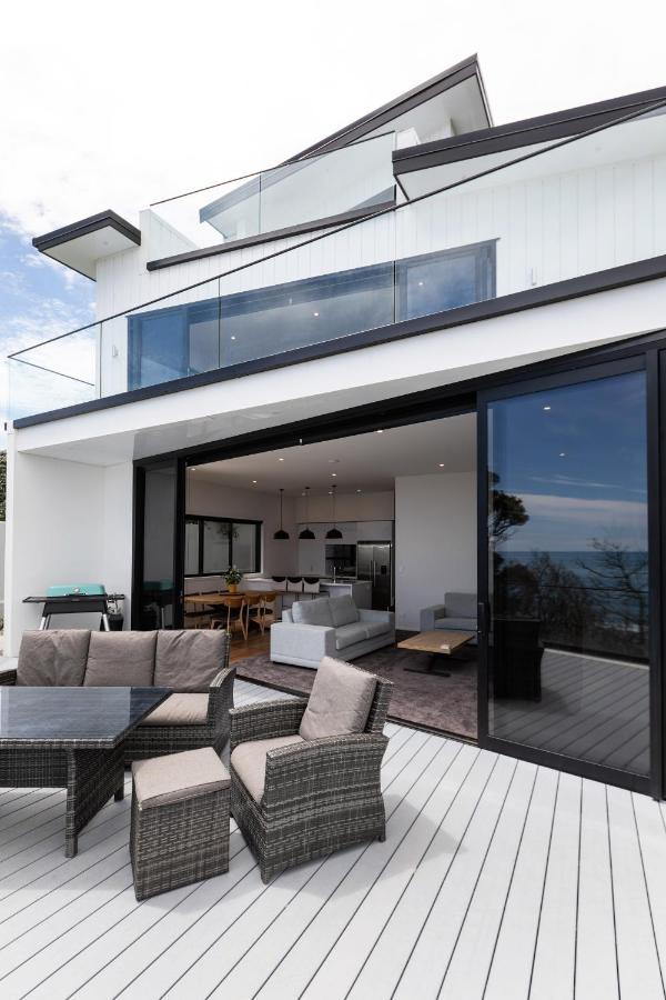 Oakura Beach Front Apartments Exterior photo
