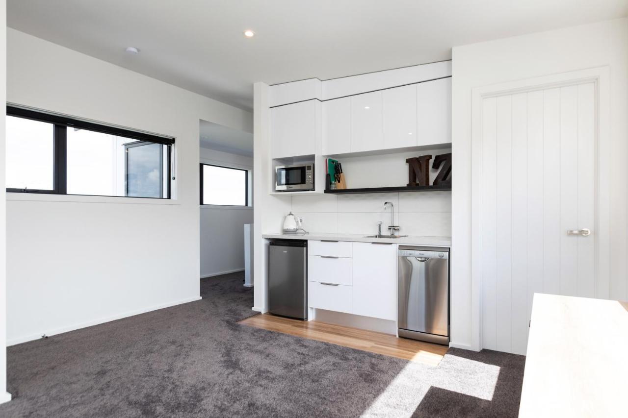 Oakura Beach Front Apartments Exterior photo