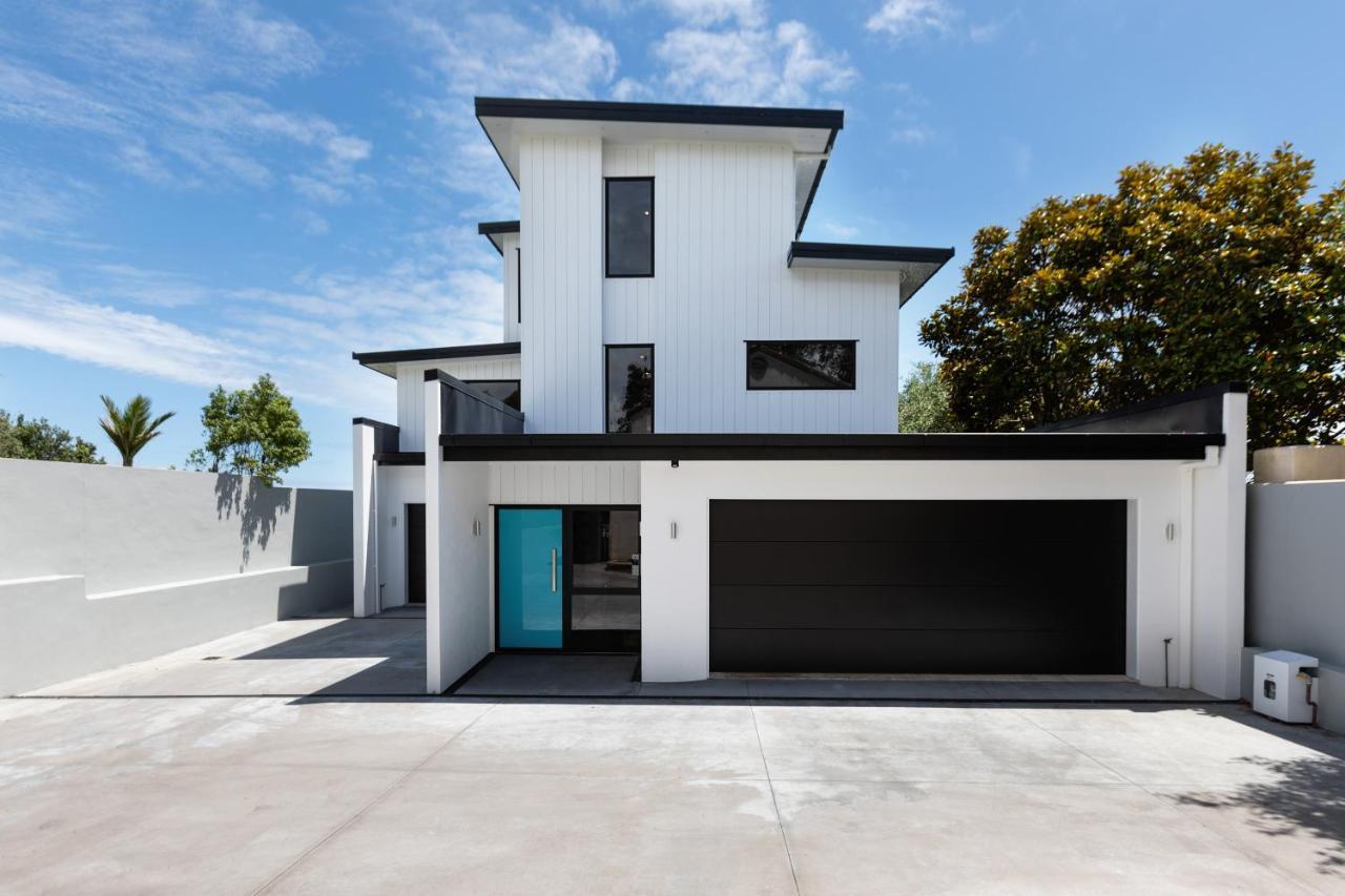 Oakura Beach Front Apartments Exterior photo